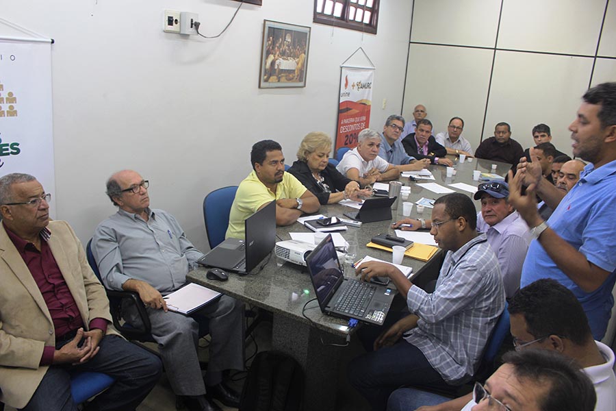 Prefeitos_e_secret&aacute;rios_municipais_acompanharam_a_apresenta&ccedil;&atilde;o_dos_projetos_do_Cons&oacute;rcio.JPG