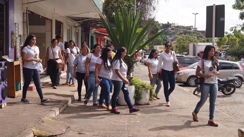 Mobilização conscientiza feirantes e comerciantes contra o Trabalho Infantil   - Secom (2).jpg