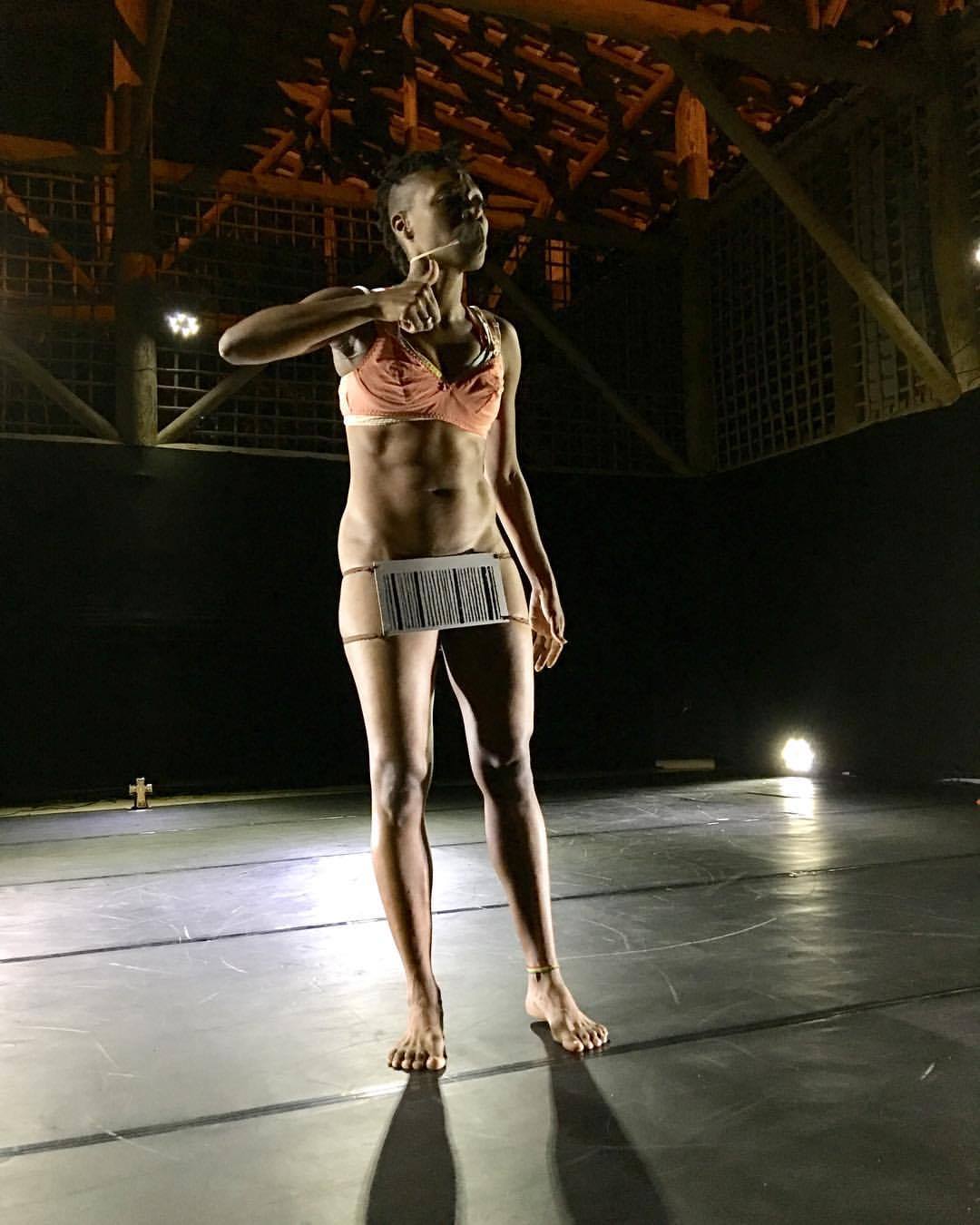 VI Festival de Dança Itacaré - Espetáculo Entrelinhas, Jaqueline Elesbão.jpg