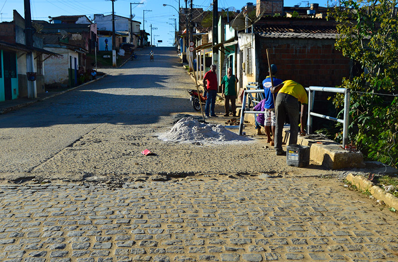 PREFEITURA-PROSSEGUE-COM-A-RECUPERAÇÃO-DE-PONTES.jpg