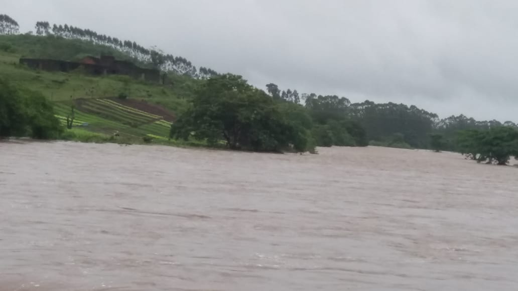 Cheia do Cachoeira em Itapé FOTO DIVULGAÇÃO.jpeg
