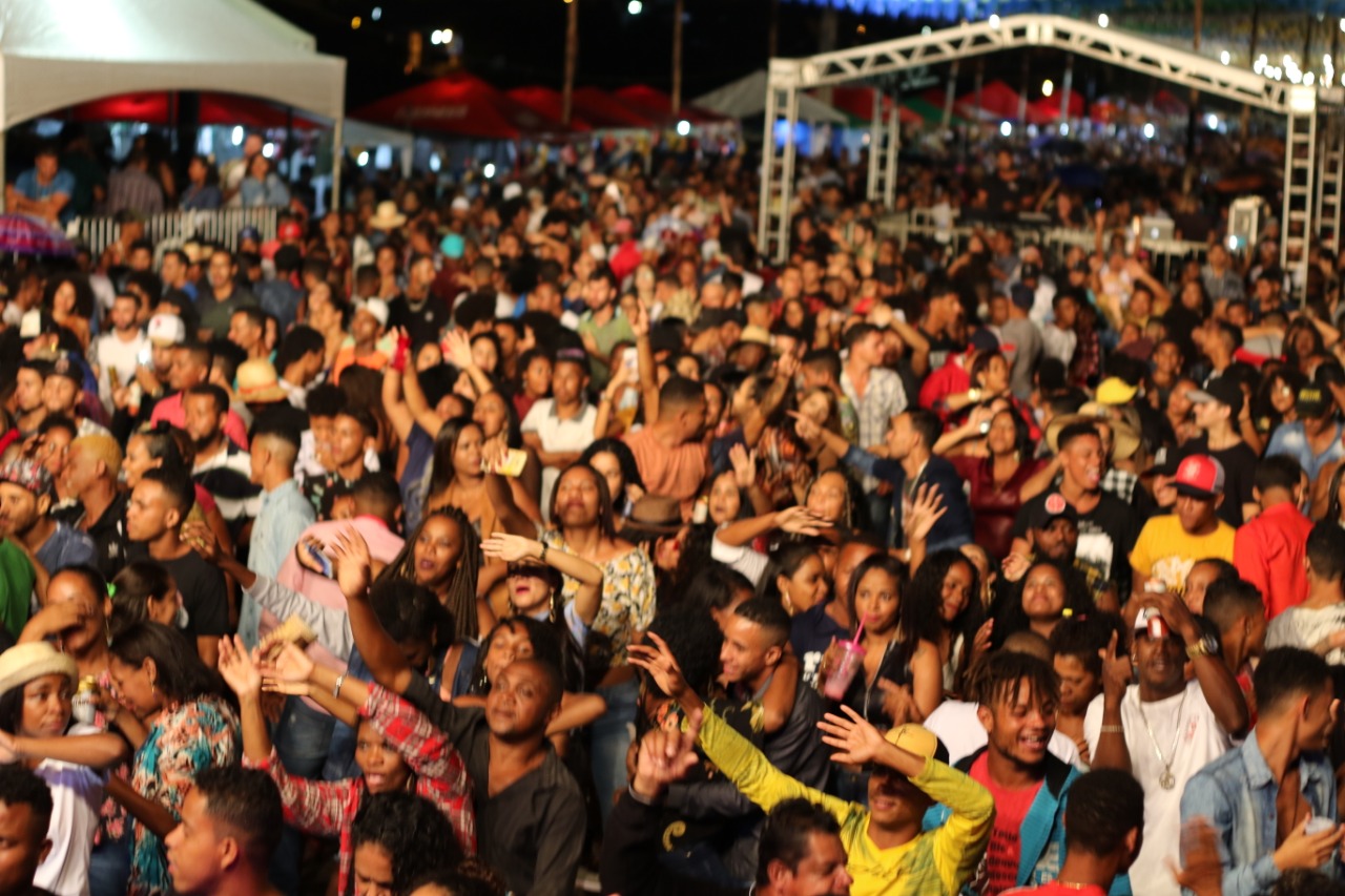 Multidão prestigiou Arraiá das Canoas - Foto Wellis Martins.jpeg
