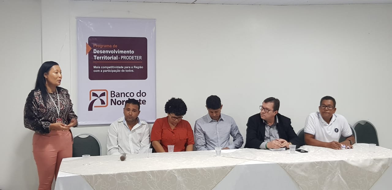 Representantes do BNB, Freade, Conselho de Meio Ambiente, Amurc e Território Litoral Sul.jpeg