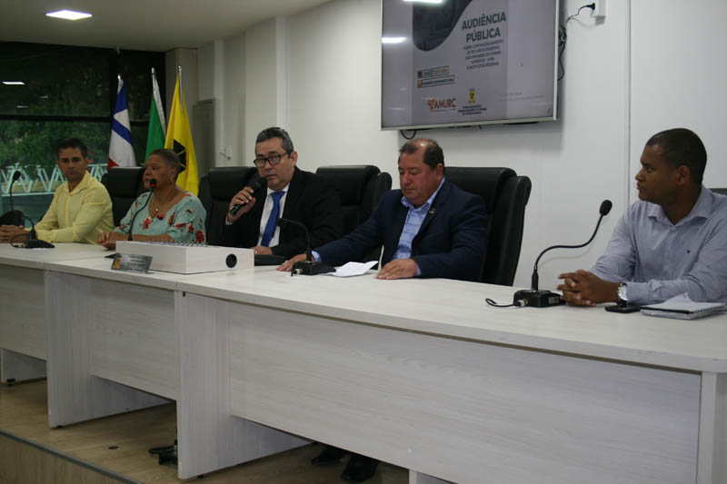 FOTO ALLINE MEIRA Thiago Nascimento, Joana Angélica, Ricardo Xavier, Lero Cunha e Daniel Pereira.jpg