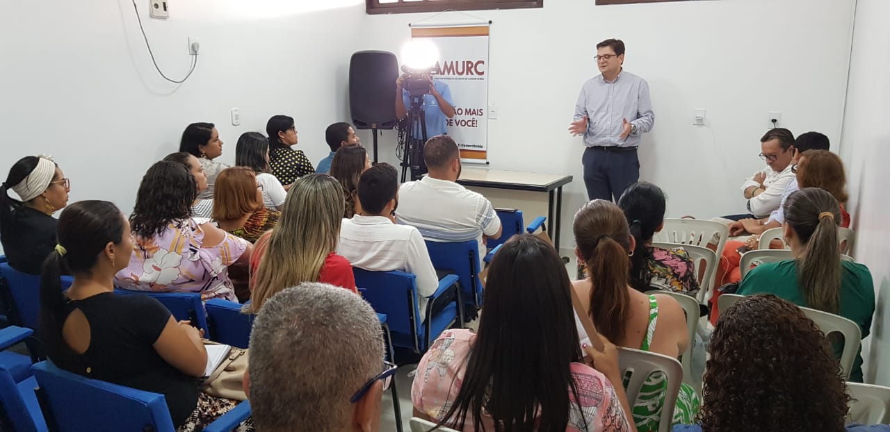 Eduardo Kowalski na reunião com secretários municipais FOTO VIVIANE CABRAL.jpeg