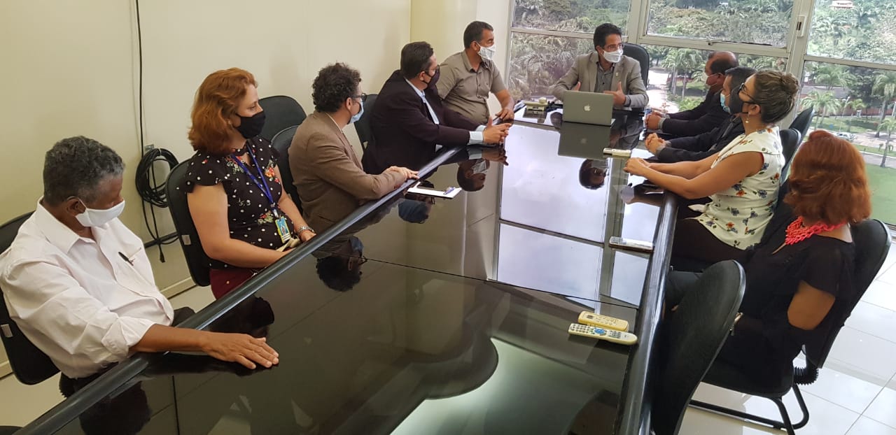 Assinatura do Termo de Cooperação Técnica AMURC E UESC (7).jpeg