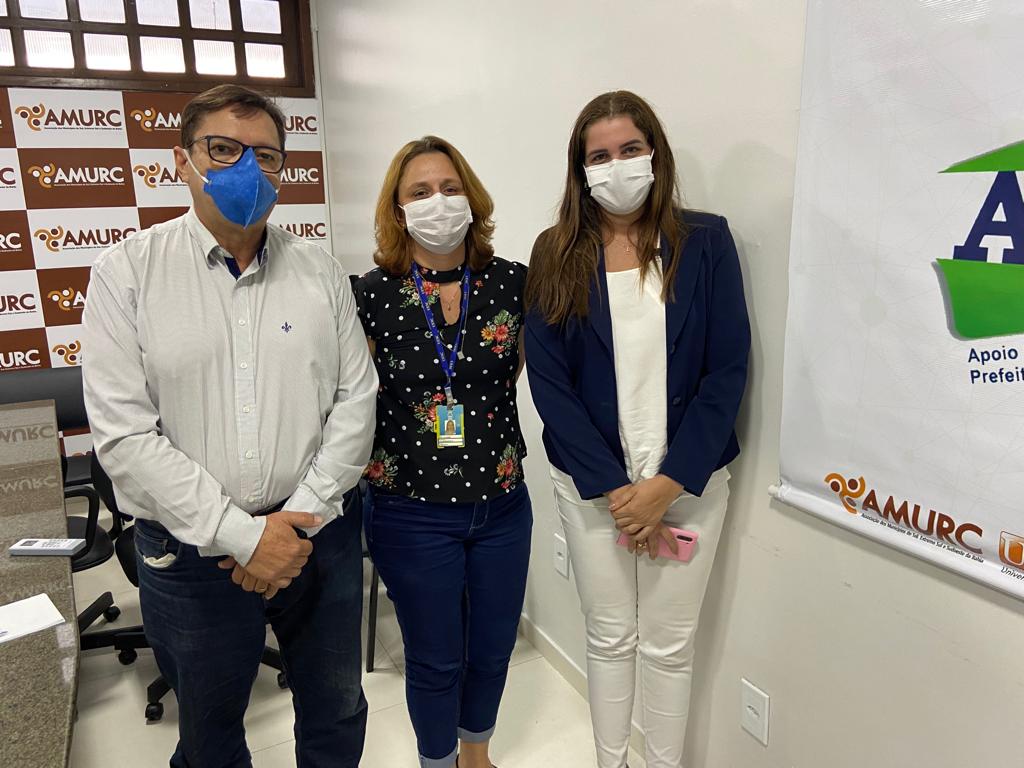 Luciano Veiga, Cintya Nobre e Lívia Bonfim eleita vice-presidente do FORSEMS.jpeg